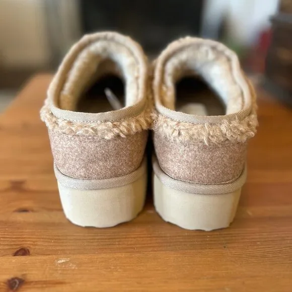 NWOT American Eagle AE Sherpa Platform Slipper Clogs Beige Tan Womens Sz 6 - Picture 4 of 11
